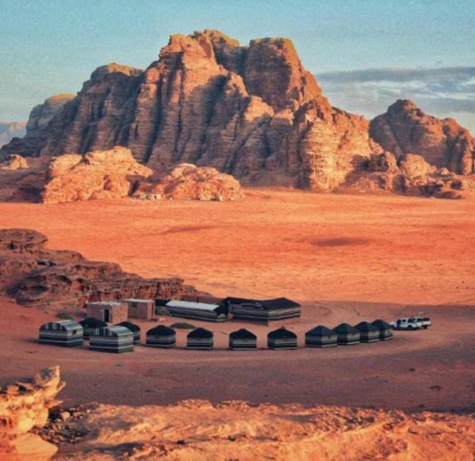 Wadi Rum Wanderlust Camp Екстер'єр фото