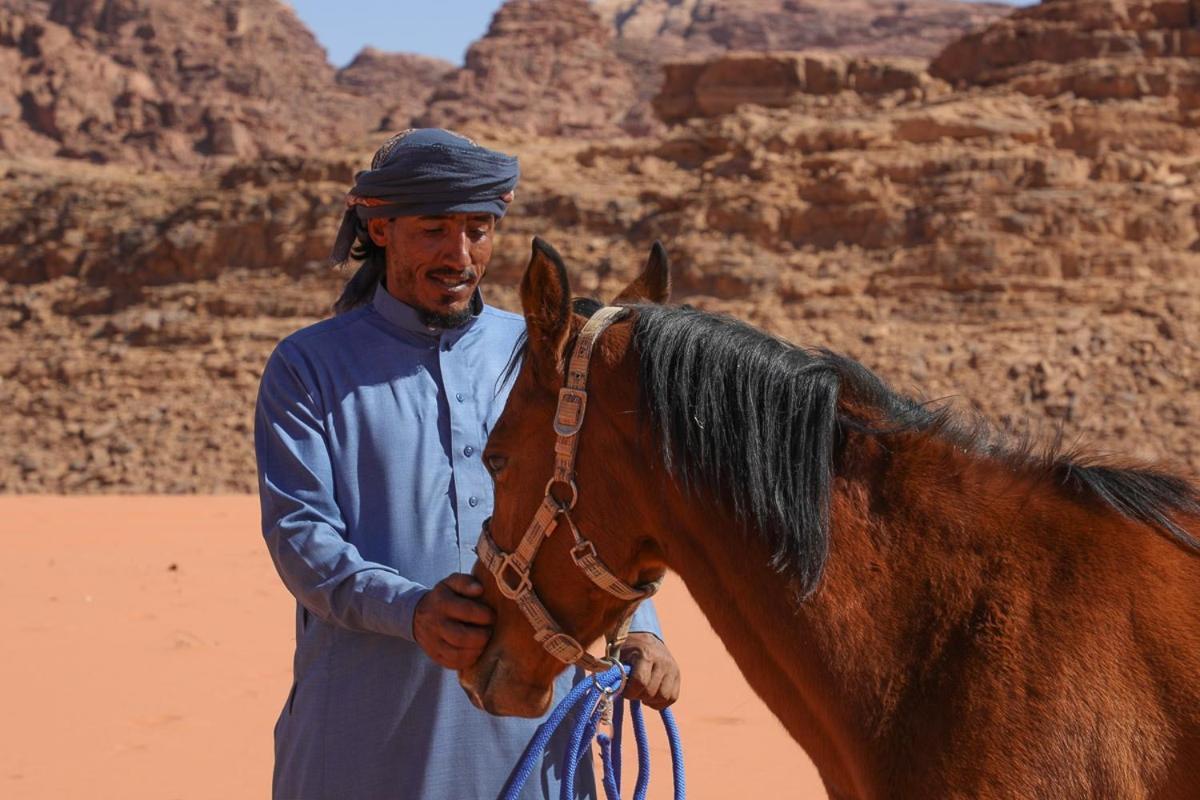 Wadi Rum Wanderlust Camp Екстер'єр фото