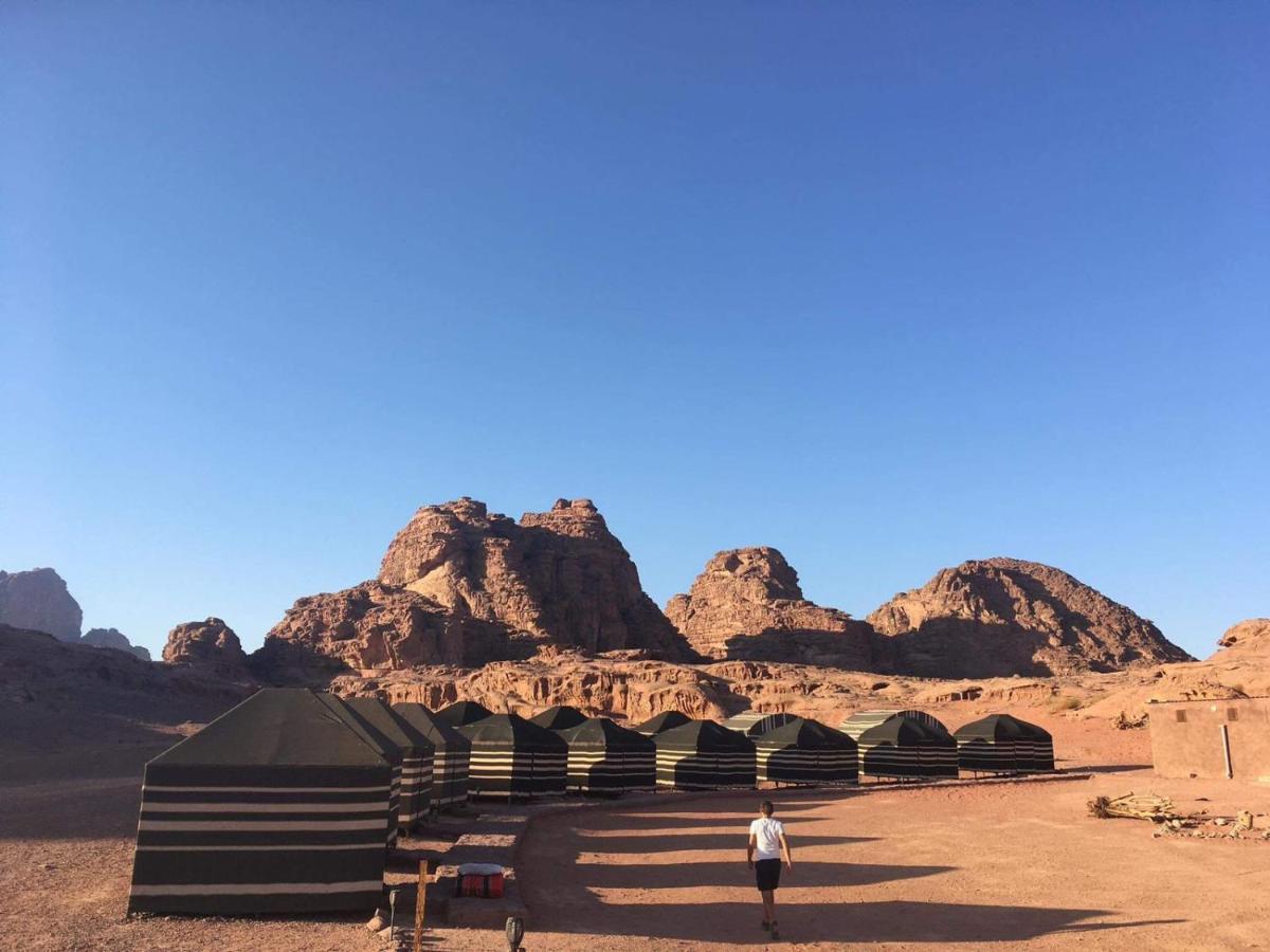 Wadi Rum Wanderlust Camp Екстер'єр фото