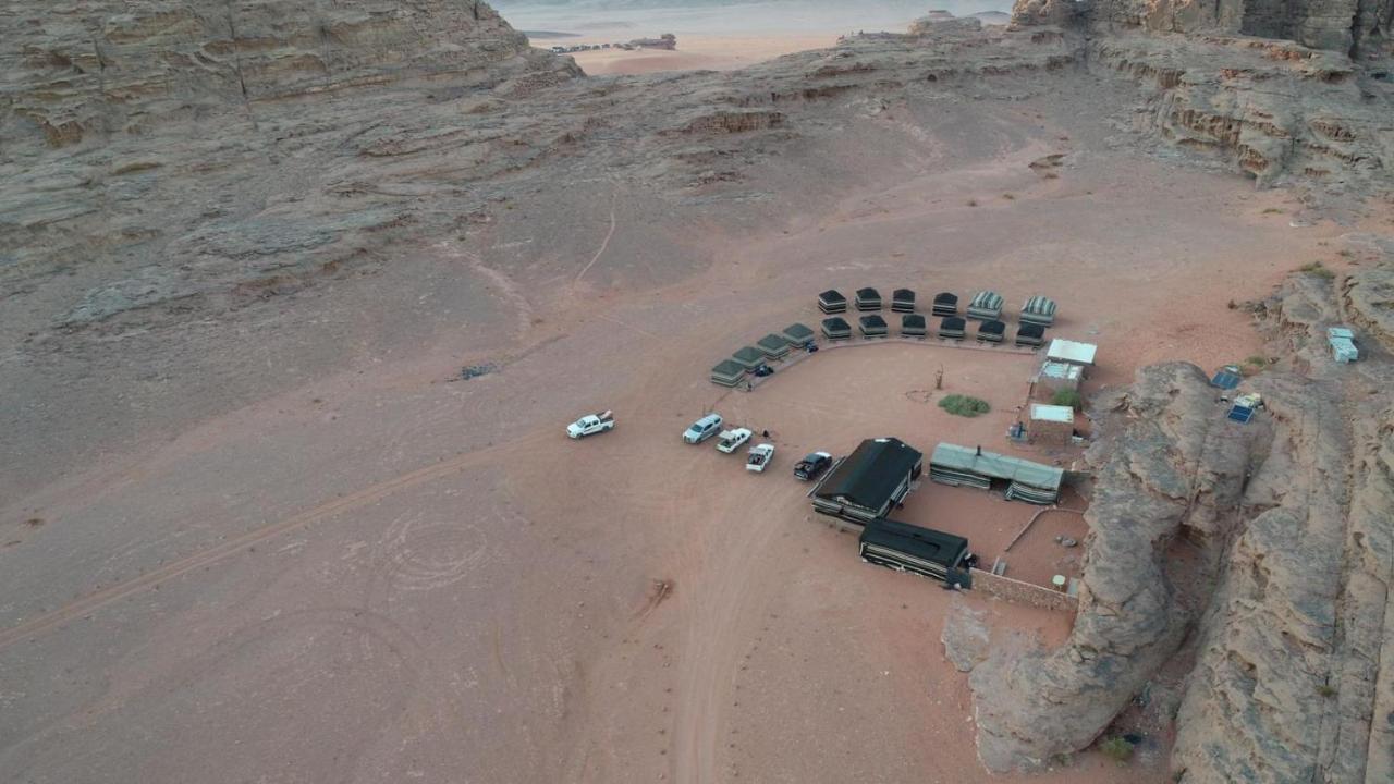 Wadi Rum Wanderlust Camp Екстер'єр фото