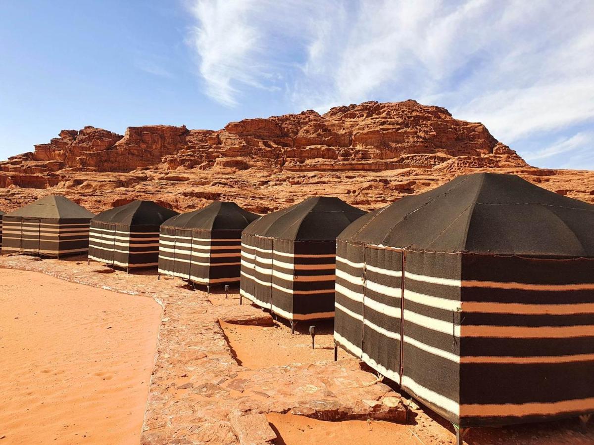 Wadi Rum Wanderlust Camp Екстер'єр фото