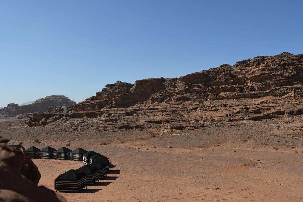 Wadi Rum Wanderlust Camp Екстер'єр фото