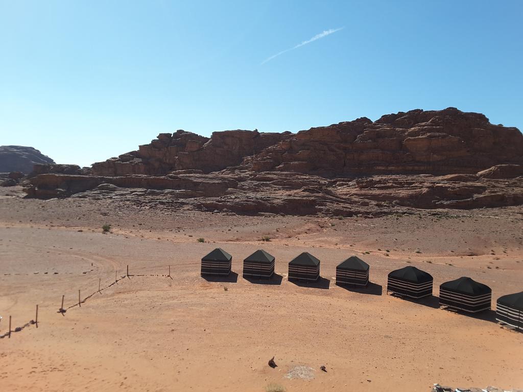 Wadi Rum Wanderlust Camp Екстер'єр фото