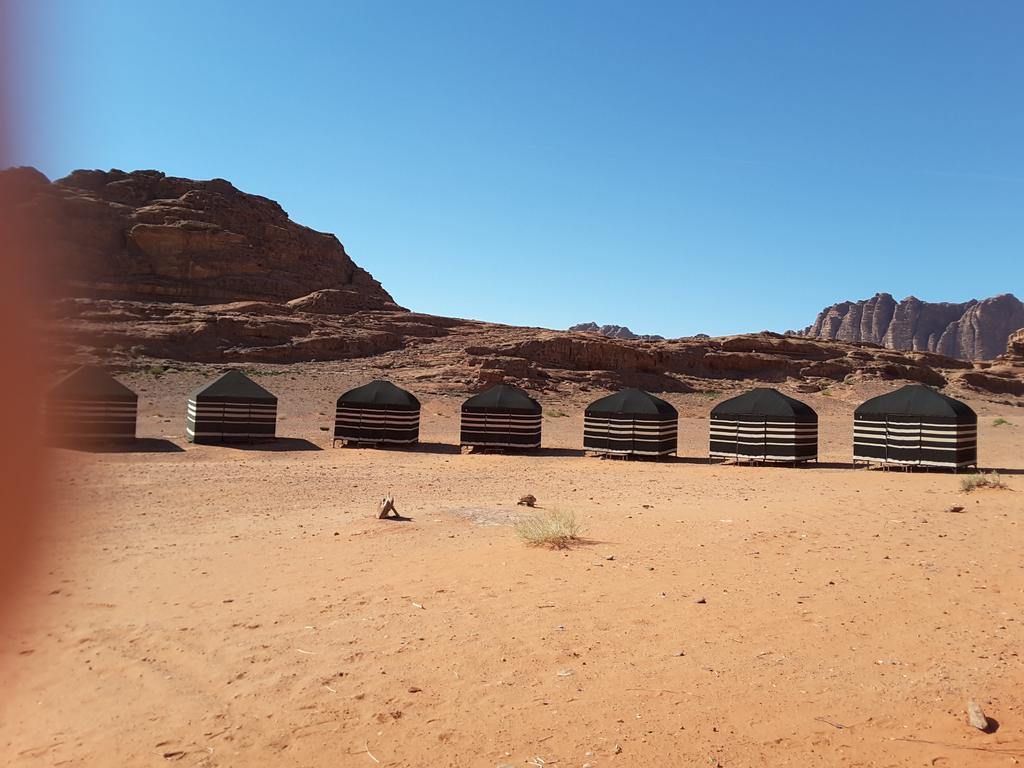 Wadi Rum Wanderlust Camp Екстер'єр фото