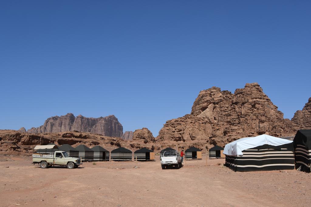 Wadi Rum Wanderlust Camp Екстер'єр фото