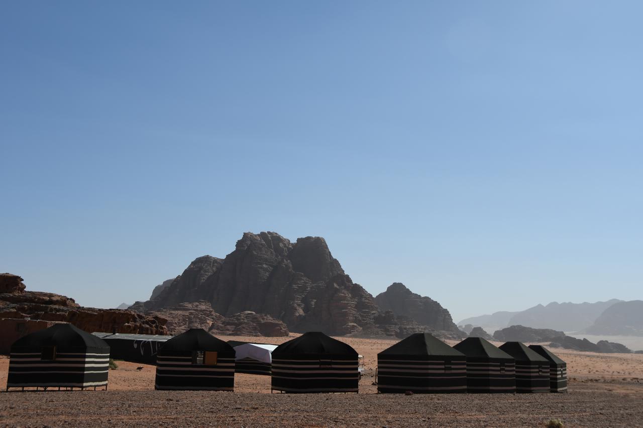 Wadi Rum Wanderlust Camp Екстер'єр фото