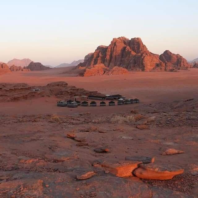 Wadi Rum Wanderlust Camp Екстер'єр фото