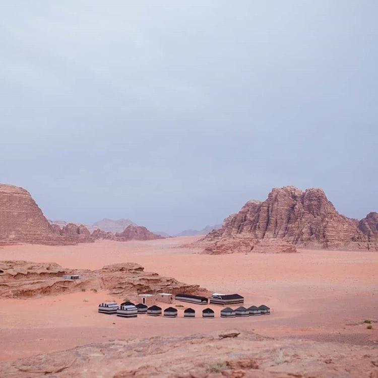 Wadi Rum Wanderlust Camp Екстер'єр фото