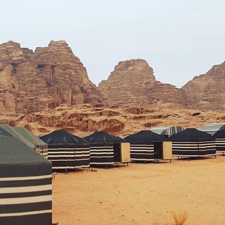 Wadi Rum Wanderlust Camp Екстер'єр фото